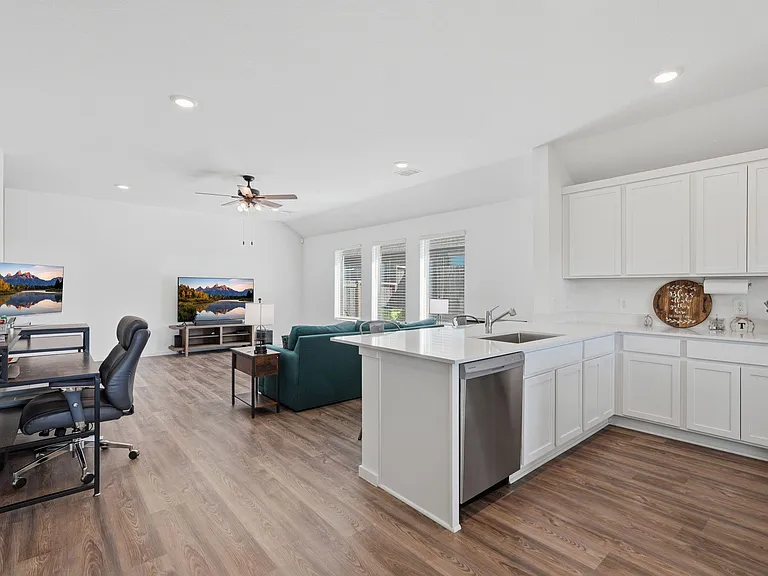 651 Spring Ashberry Ct — Photo 10