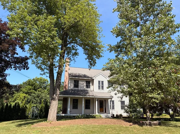 47 Hadley St, South Hadley, MA 01075