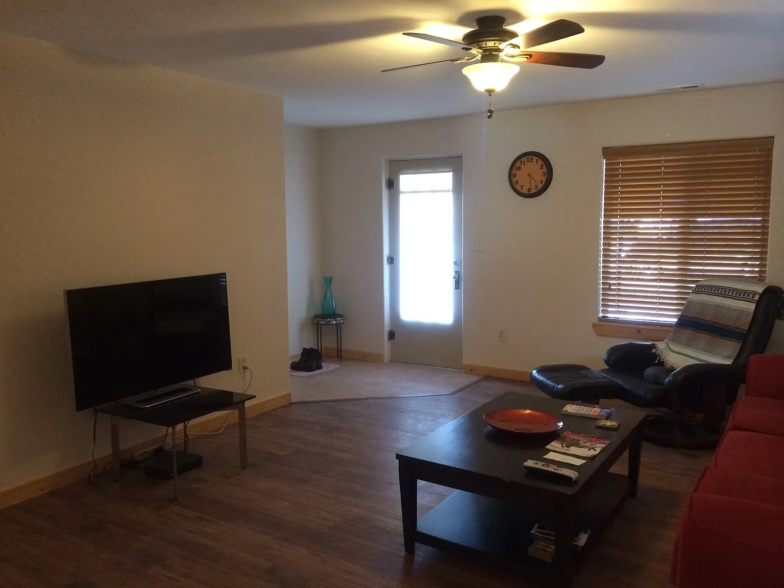 2 bed, 1100 sqft, $1,975 — Photo 3