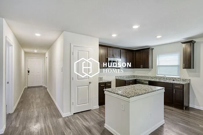 3810 Lynnfield St — Photo 4