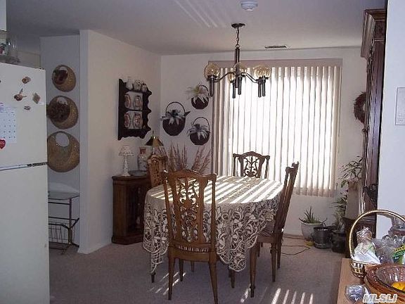 3rd image of 436 Clubhouse Ct