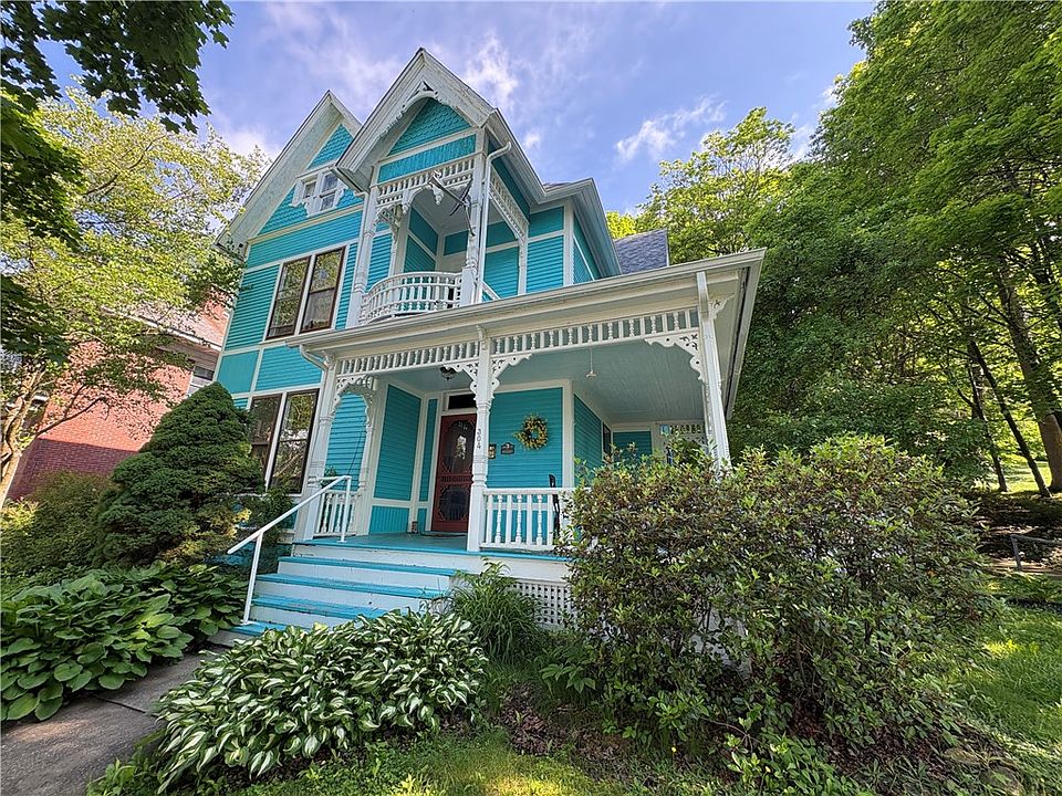 1st image of 304 Jefferson St