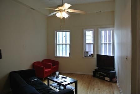 4th image of 411 N La Salle Dr Fl 2
