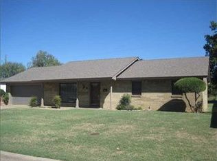 6 Oak Holw, Shawnee, OK 74804
