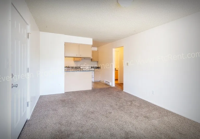 2034-2036 W Plum St — Photo 10