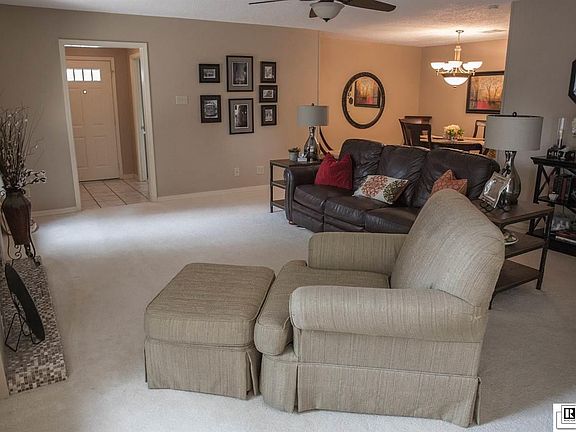 3rd image of 1800 Woodhaven Dr Unit A