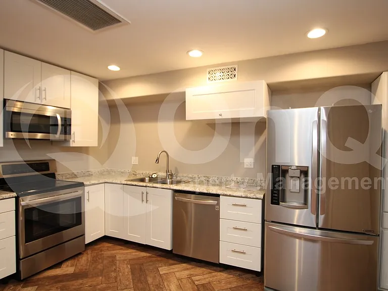 4601 E Southgate Ave — Photo 2