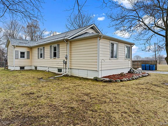 5th image of 7250 Frances Rd