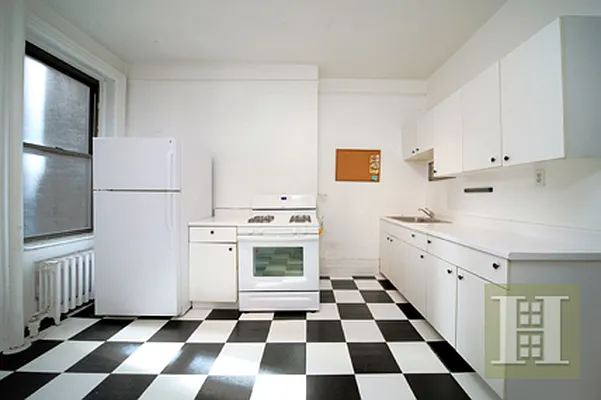 Rented by Halstead Real Estate | media 11