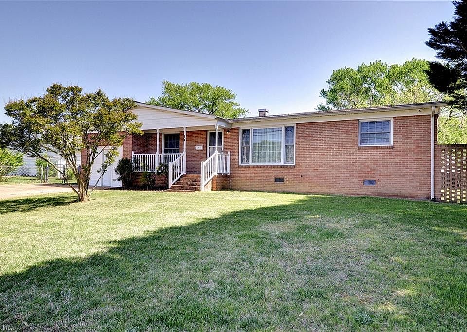 1st image of 14 Astor Dr