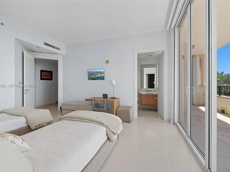 7141 Fisher Island Dr #7141 — Photo 29