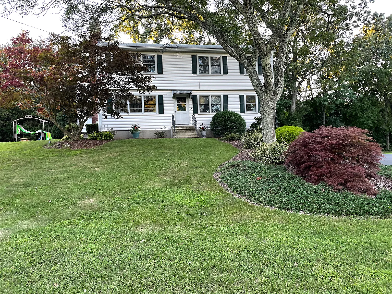 3 bed, 1040 sqft, $2,500 — Photo 3