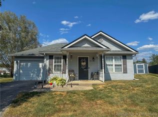 21 Vintage Cir, Scottsburg, IN 47170