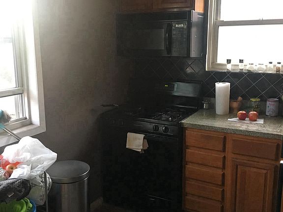 5th image of 26005 Langston Ave