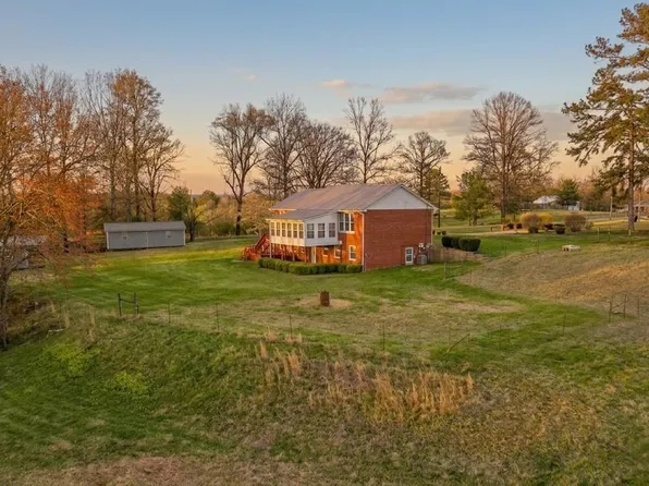 165 Almyra Rd, Sparta, TN 38583