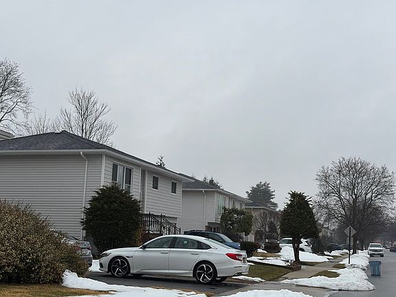 4th image of 39 Richard Ct