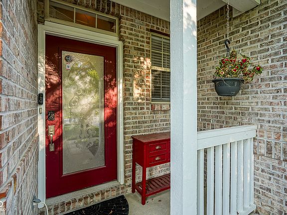 5th image of 12854 Sweet Briar Pkwy