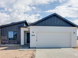 3636 W Remembrance Dr, Meridian, ID 83642