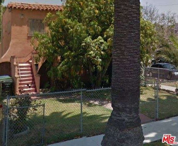 2nd image of 1603 W 69th St