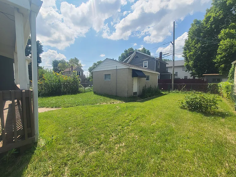 35 E Woodrow Ave — Photo 18