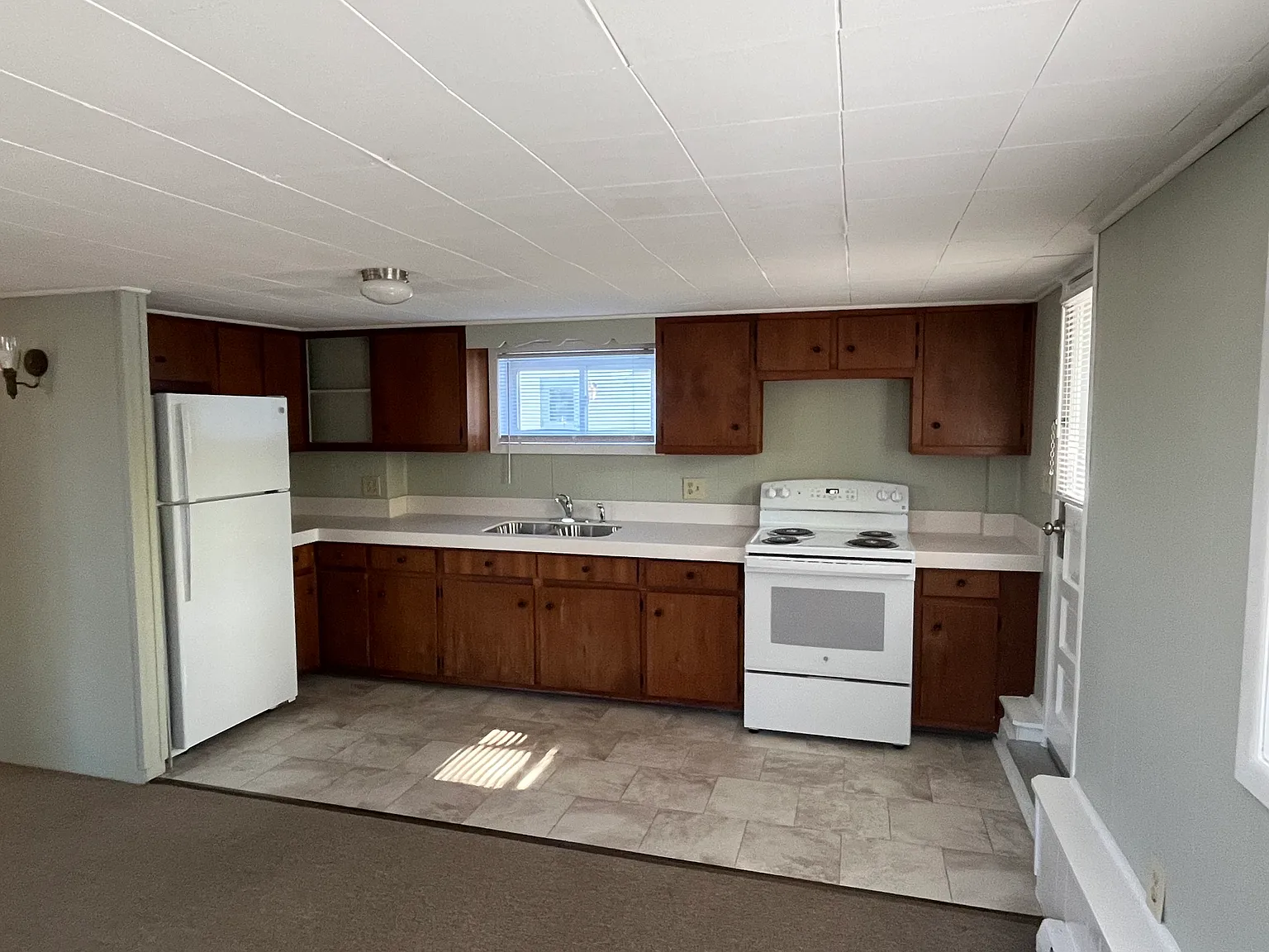 Studio, $1,275 — Photo 1