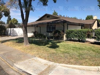 217 E Rumble Rd, Modesto, CA, 95350