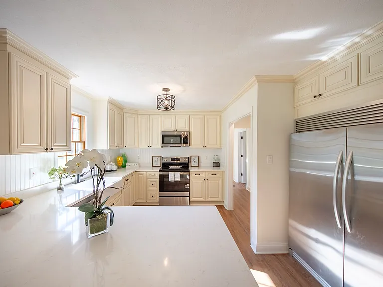 105 King George Ct — Photo 5