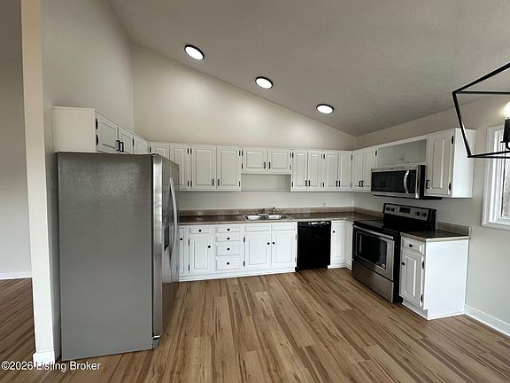 3rd image of 200 Circle K Rd