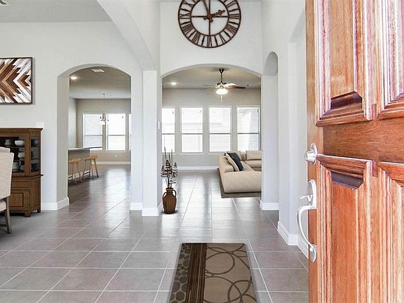 3rd image of 9123 Hollowcreek Point Ln