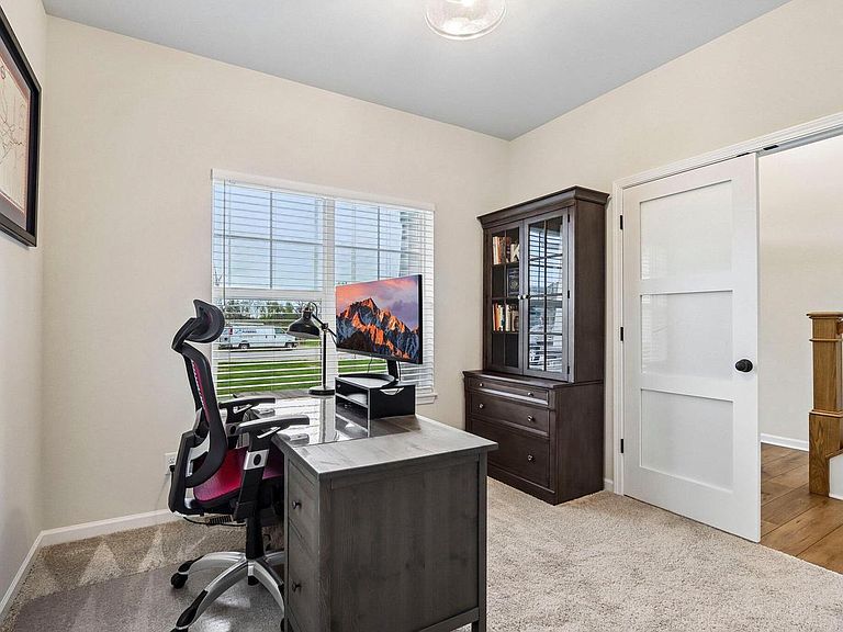 Listing photo 4