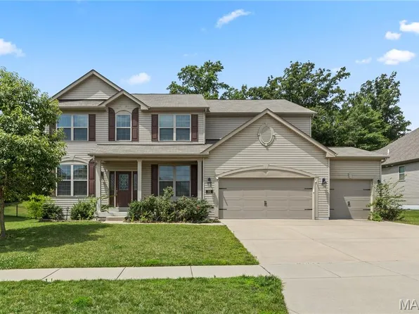 192 Shortleaf Pine Dr, Saint Charles, MO 63304