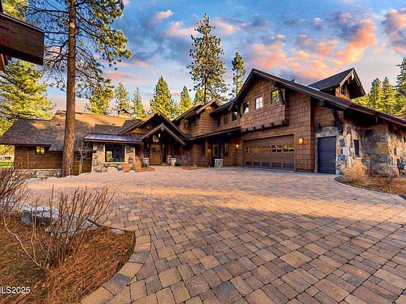 3rd image of 261 Redding Way