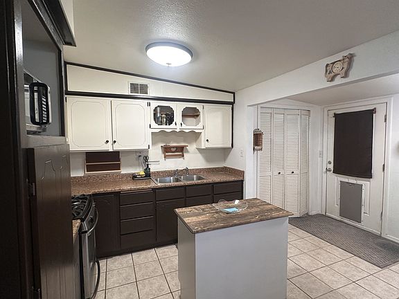 5th image of 154 W 21st St