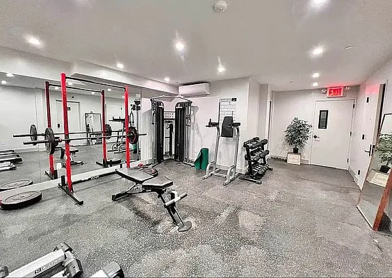 Rented by ERNY LLC | media 10