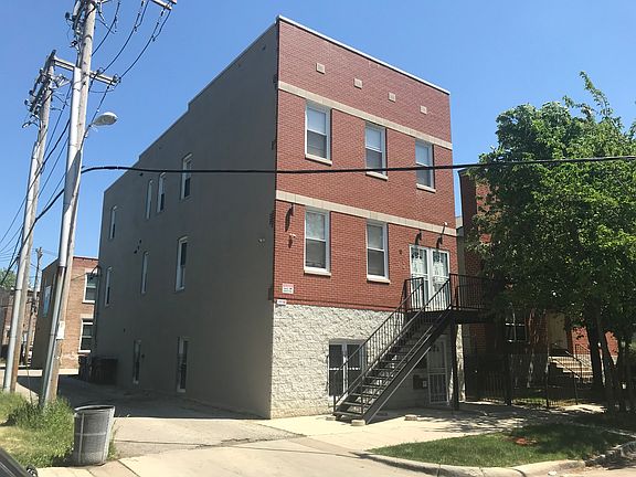 2nd image of 15 S Hoyne Ave