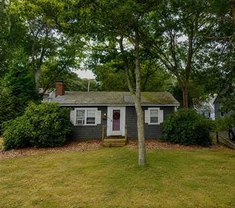 57 Oak St, East Falmouth, MA, 02536