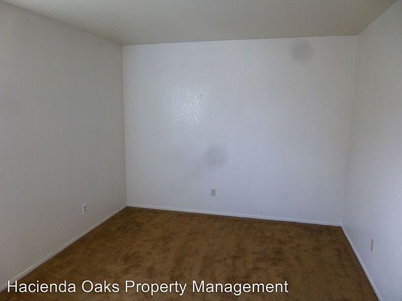 5th image of 570 E Newlove Dr APT D