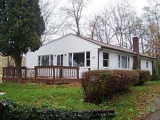 1st image of 27 Lake Dr