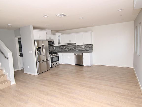 2nd image of 5313 Riverton Ave #5311