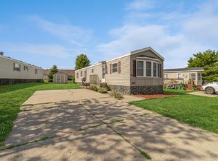 54 N Hawthorn Dr, Altoona, IA 50009