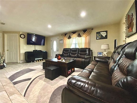 5th image of 3629 Oxford Dr