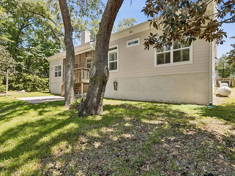 1600 Highland Dunes Way — Photo 41