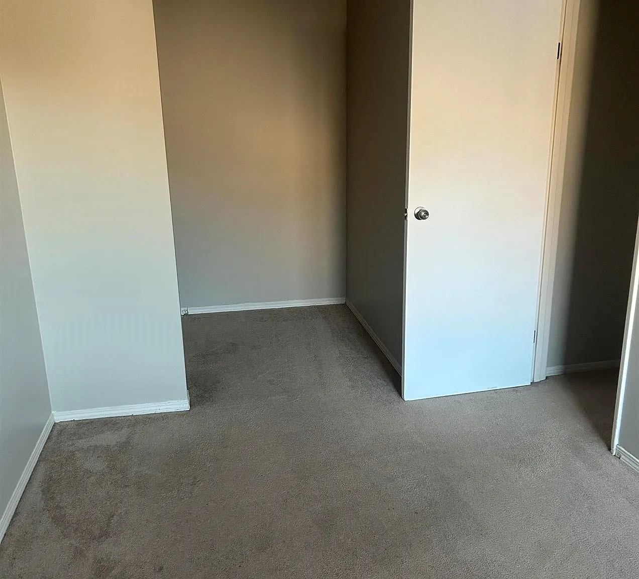 14215 82 Street Edmonton — Photo 3