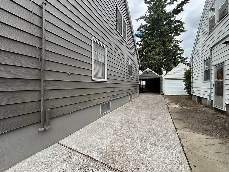 1723 NE 60th Ave — Photo 54