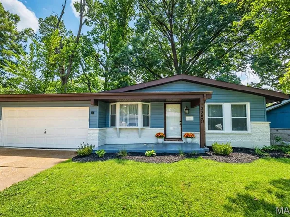 2250 Gadbury Dr, Saint Louis, MO 63136