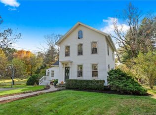 22 E Liberty St, Chester, CT 06412