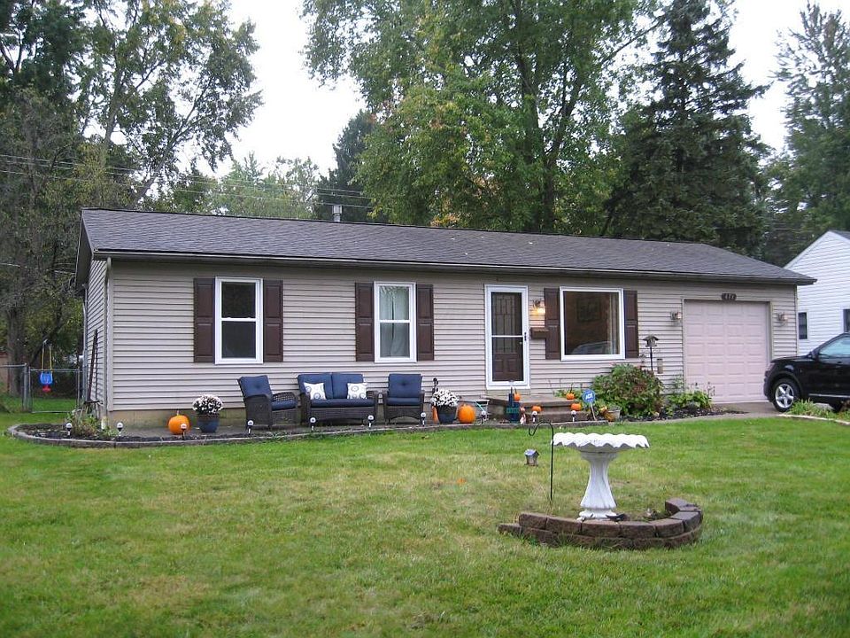 1st image of 671 Rebecca Ave