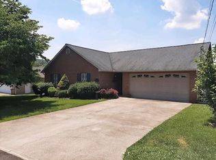 7233 E Ghiradelli Rd, Knoxville, TN 37918