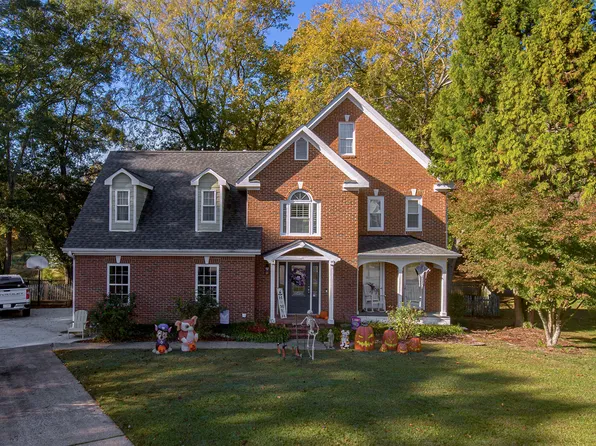 3000 Prestons Station Dr, Hixson, TN 37343