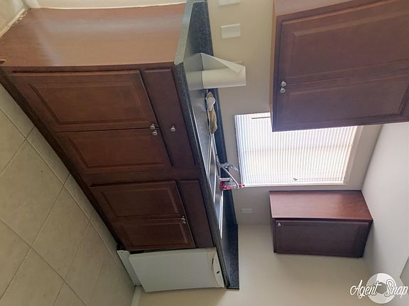3rd image of 826 NE 8th Ter